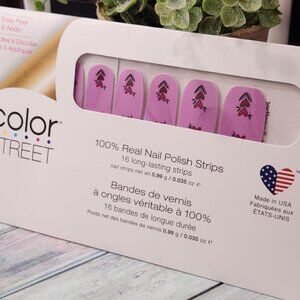 Color Street Valentine Press On Nail Design- Hearts